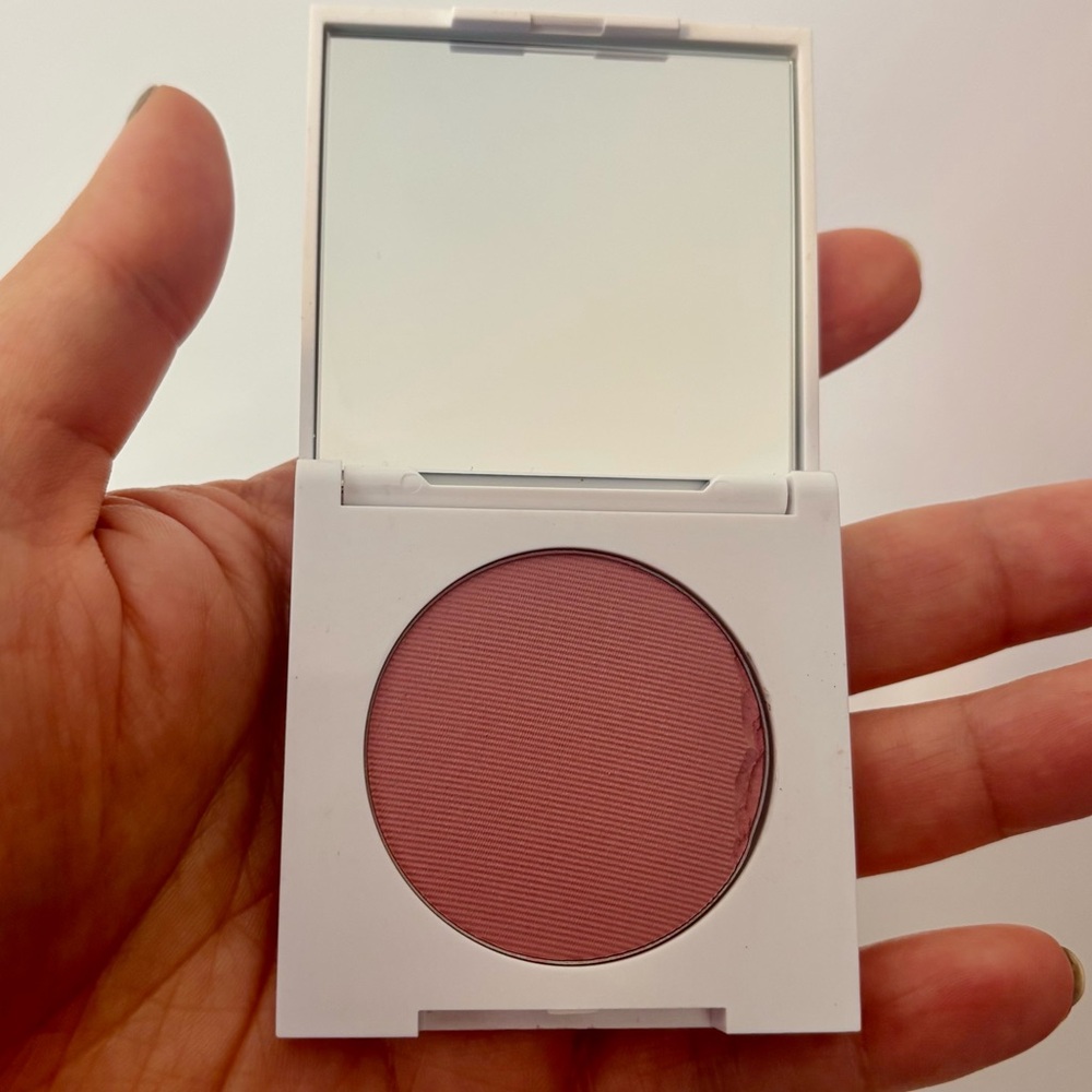 Clinique Blush in color New Clover